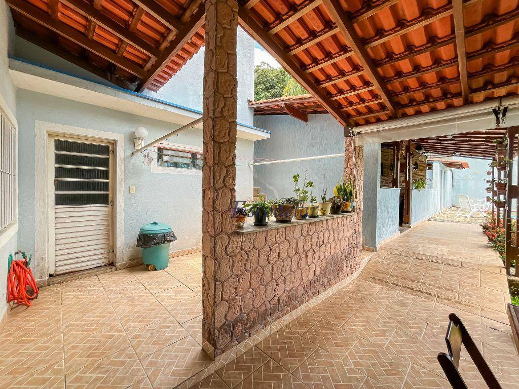 Sobrado à venda com 3 quartos, 350m² - Foto 42