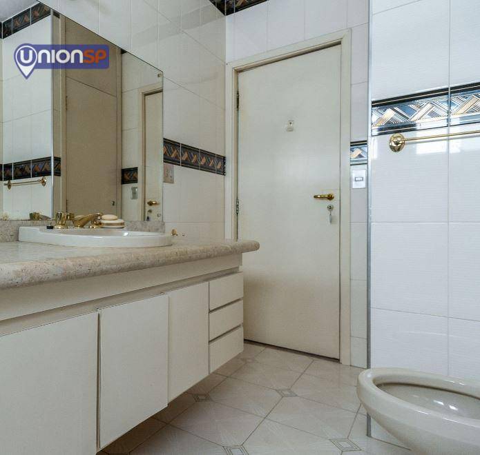 Apartamento à venda com 4 quartos, 222m² - Foto 17