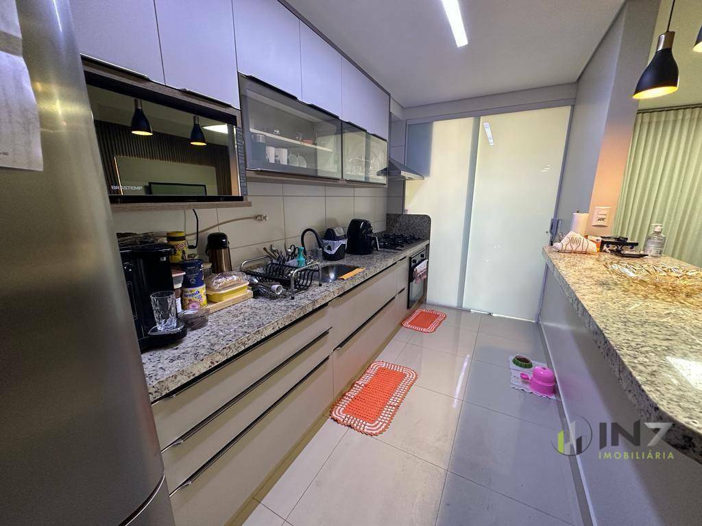 Apartamento à venda com 3 quartos, 92m² - Foto 4