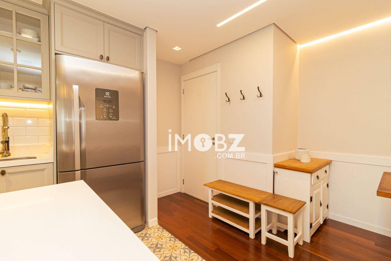 Apartamento à venda com 2 quartos, 69m² - Foto 32