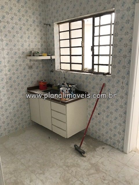 Casa à venda com 6 quartos, 250m² - Foto 9