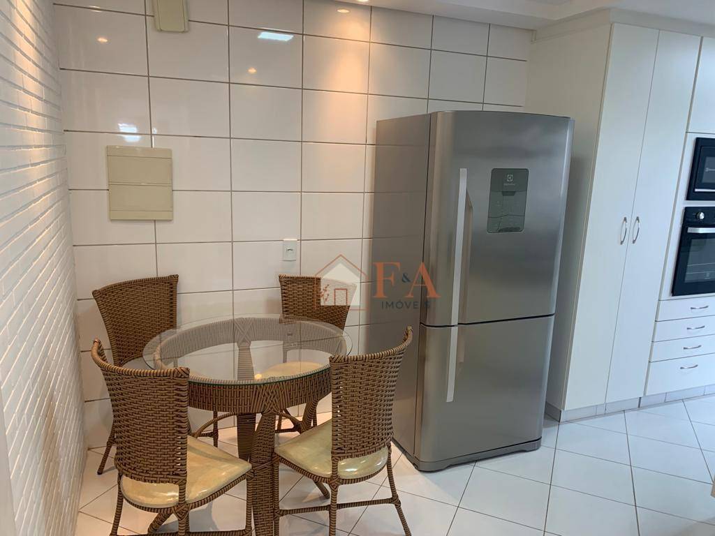 Apartamento à venda com 3 quartos, 169m² - Foto 8