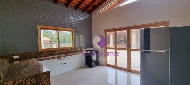 Chácara à venda com 3 quartos, 200m² - Foto 1