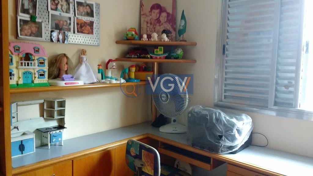 Casa à venda com 3 quartos, 250m² - Foto 8