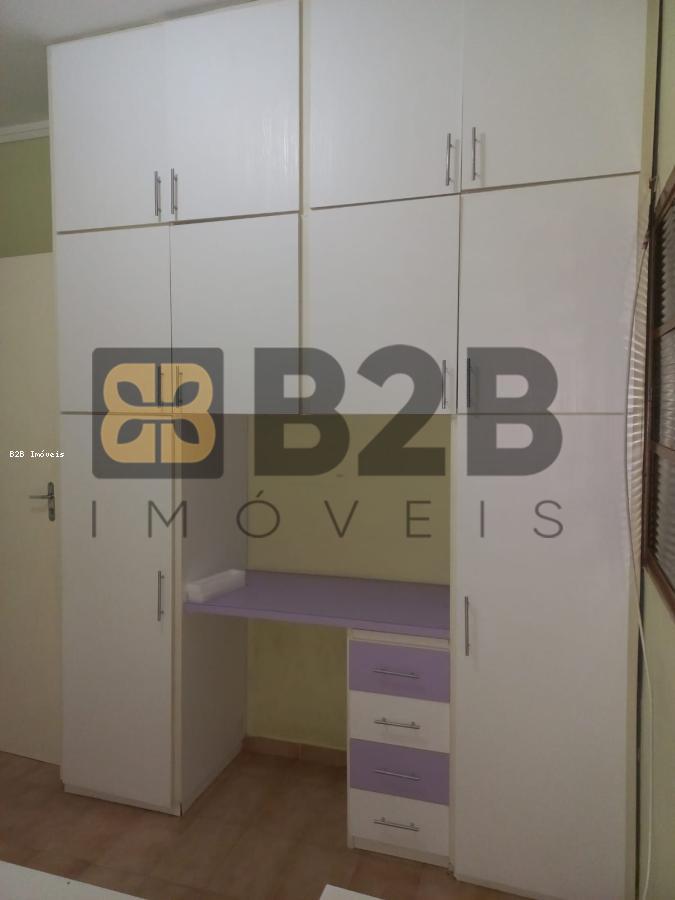 Casa à venda com 3 quartos, 190m² - Foto 13