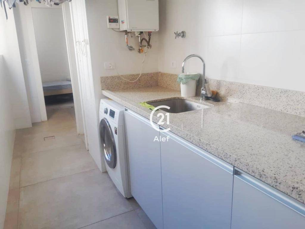 Apartamento à venda com 3 quartos, 208m² - Foto 15