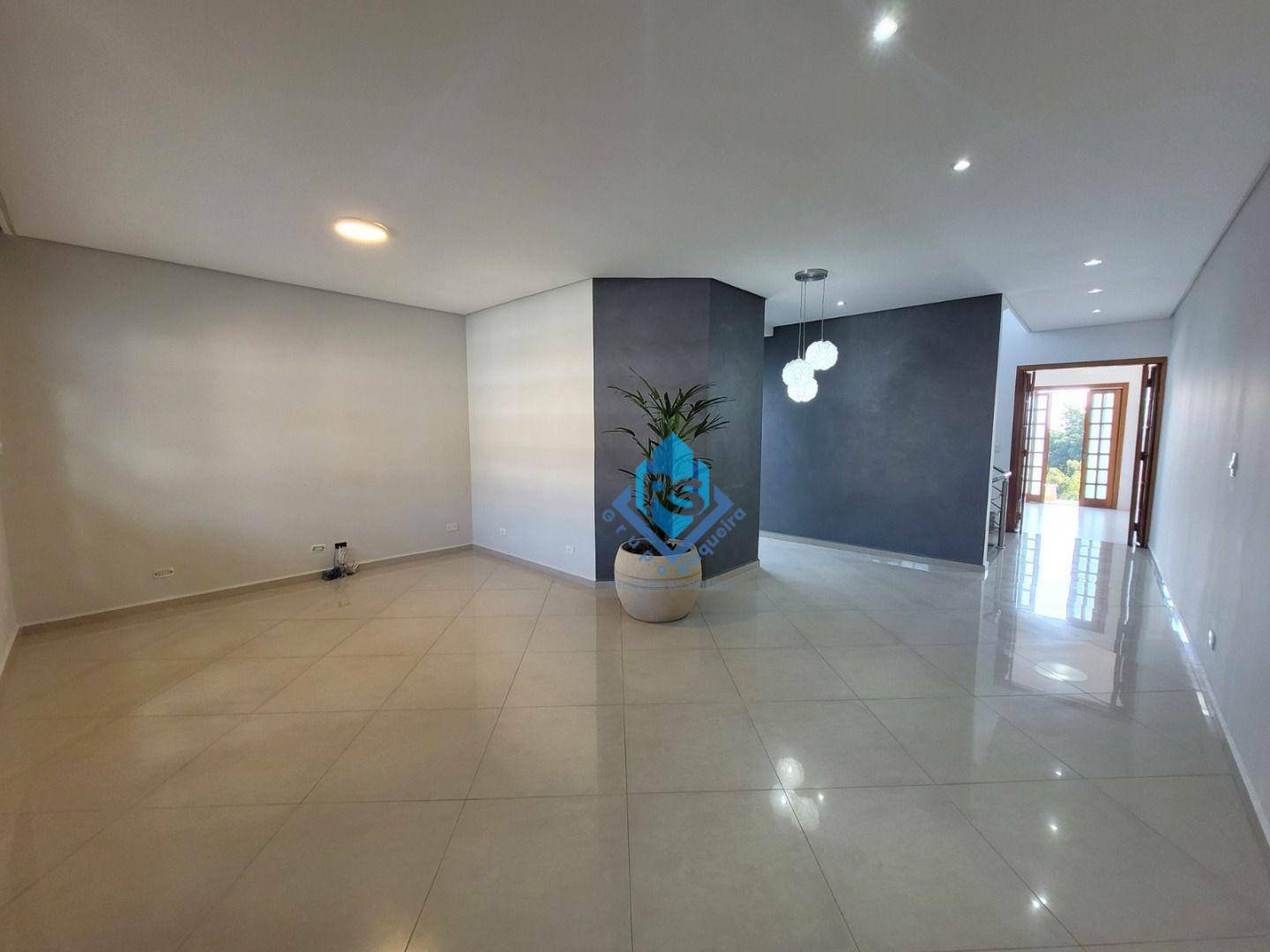 Sobrado à venda com 3 quartos, 245m² - Foto 2