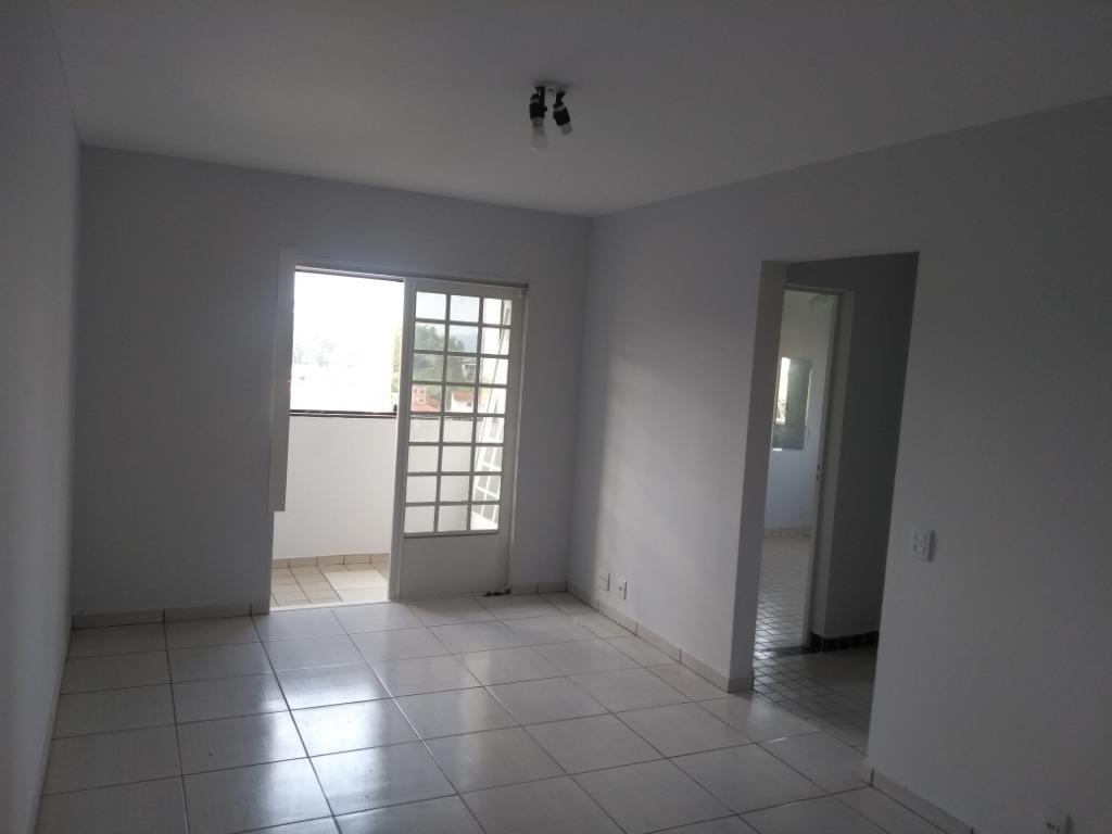 Apartamento à venda com 2 quartos, 57m² - Foto 2