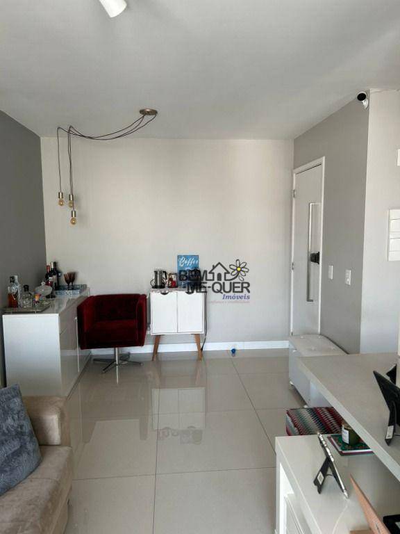 Apartamento à venda com 2 quartos, 60m² - Foto 14