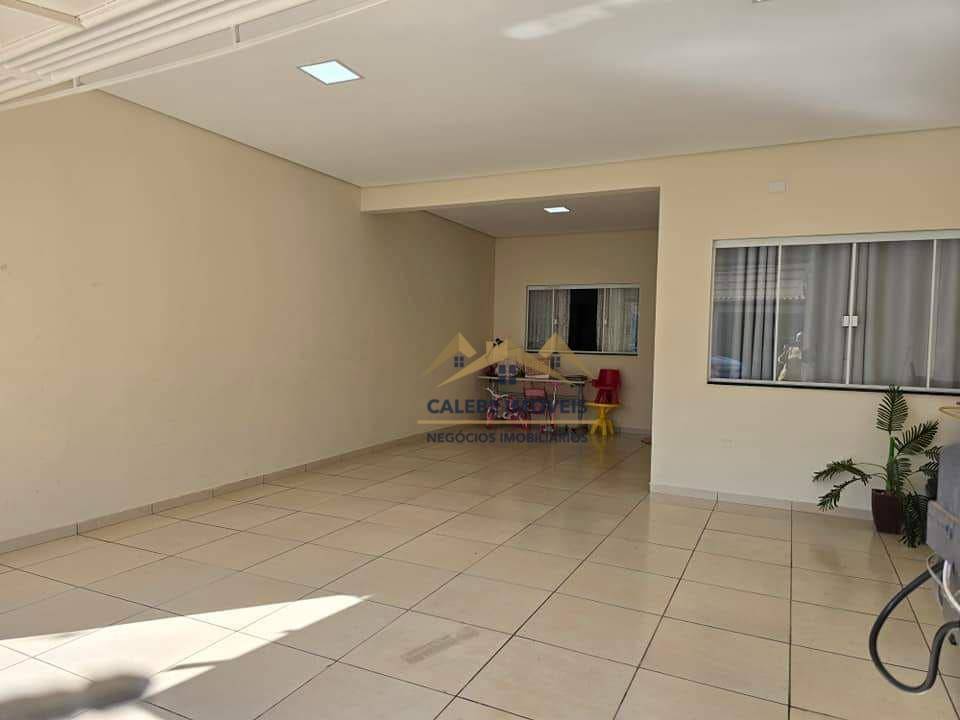 Casa à venda com 3 quartos, 140m² - Foto 3