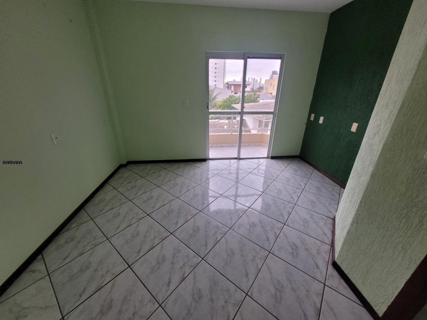 Apartamento para alugar com 3 quartos, 150m² - Foto 16