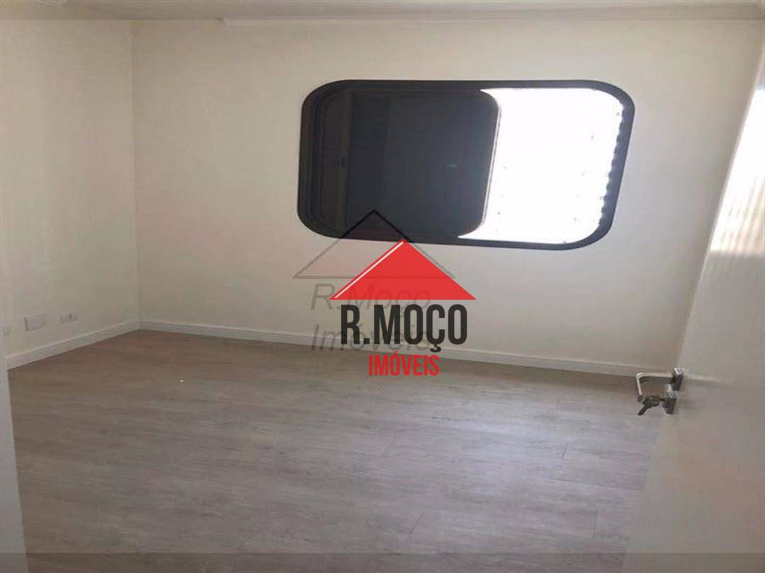 Apartamento à venda com 3 quartos, 209m² - Foto 14