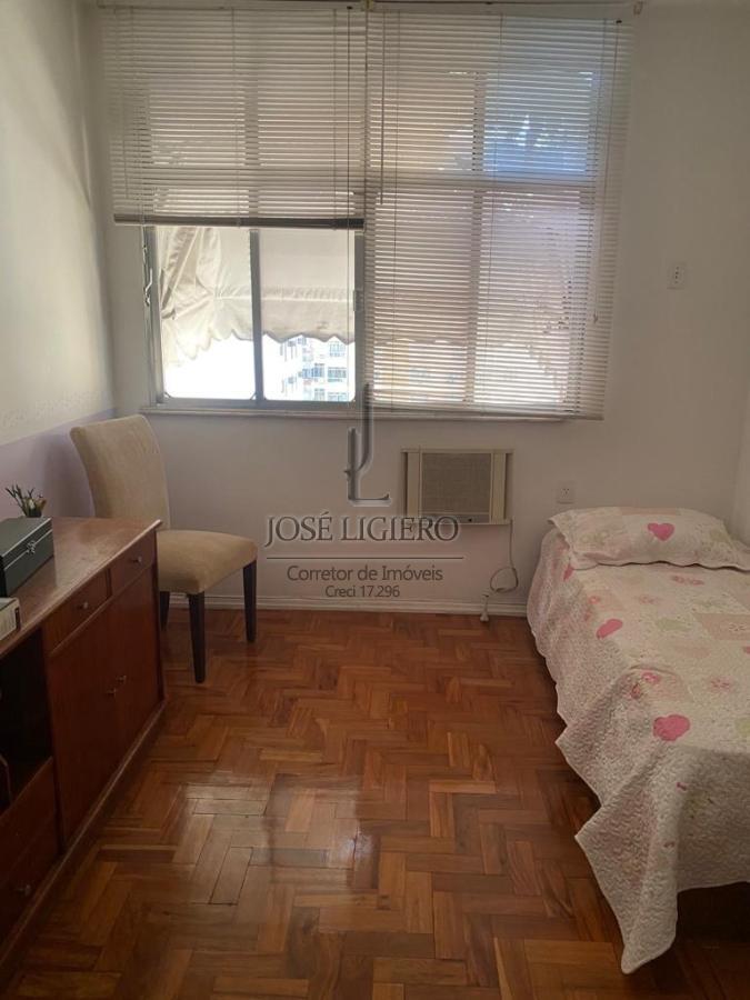 Apartamento à venda com 3 quartos, 114m² - Foto 11