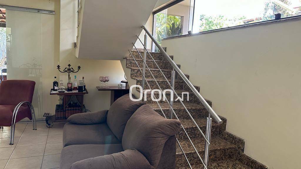 Sobrado à venda com 4 quartos, 250m² - Foto 5