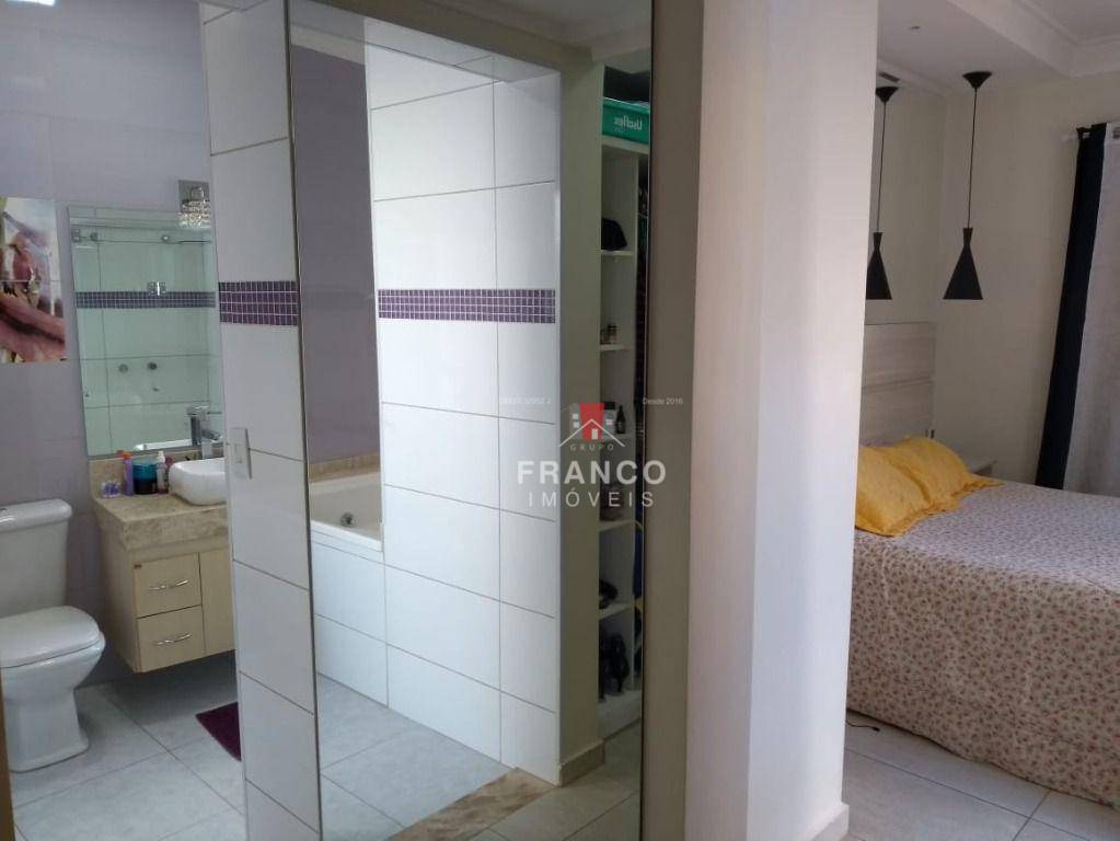 Casa de Condomínio à venda com 4 quartos, 260m² - Foto 38