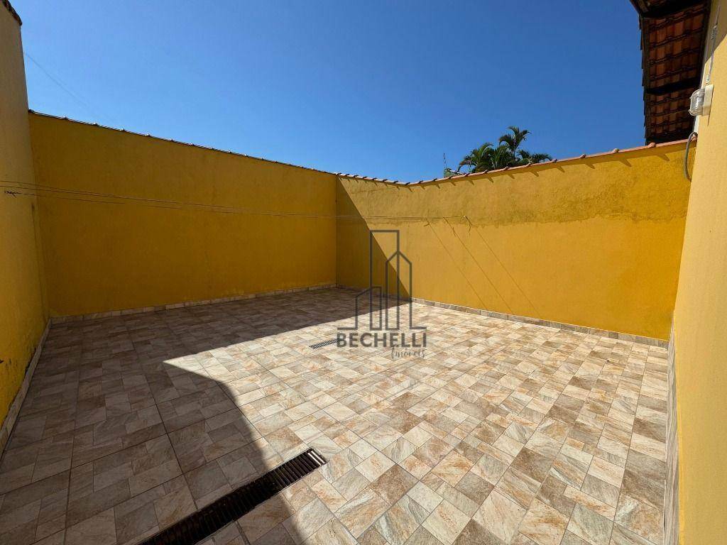Casa para alugar com 2 quartos, 80m² - Foto 12