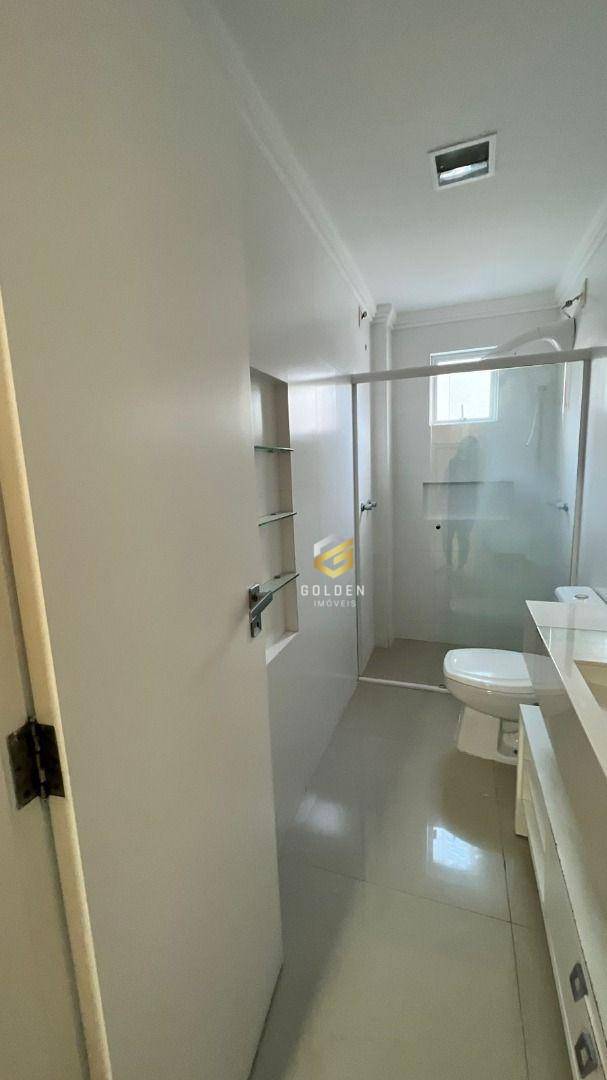 Apartamento à venda com 3 quartos, 122m² - Foto 8