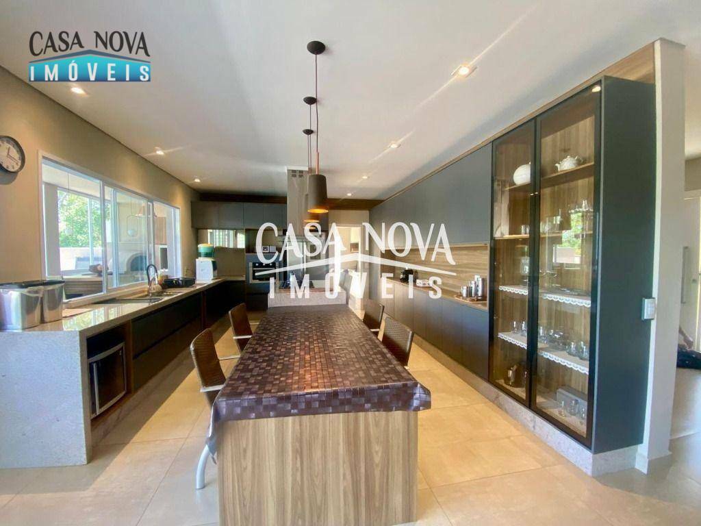 Casa de Condomínio à venda com 4 quartos, 440m² - Foto 9