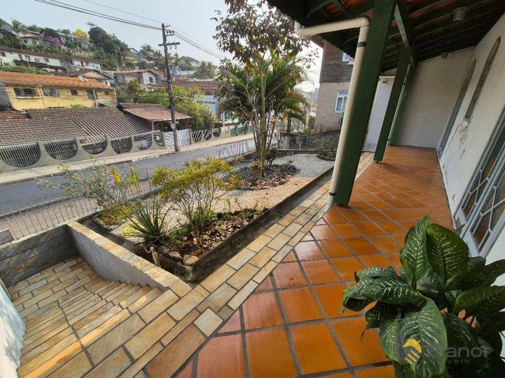 Casa à venda com 3 quartos, 160m² - Foto 4