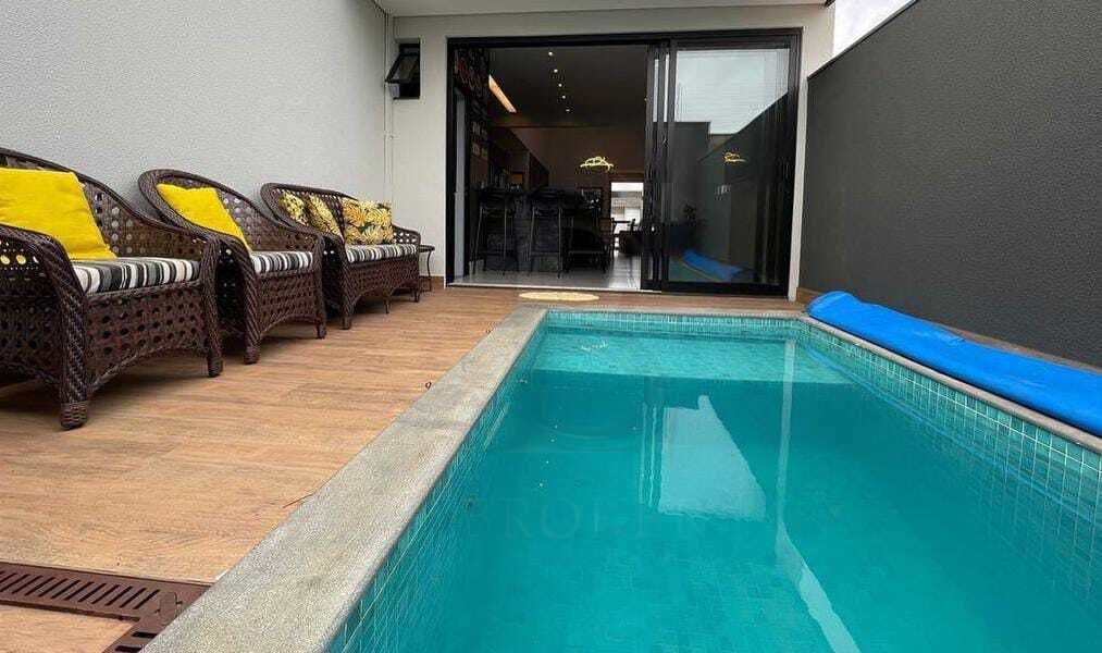 Casa à venda com 3 quartos, 200m² - Foto 2