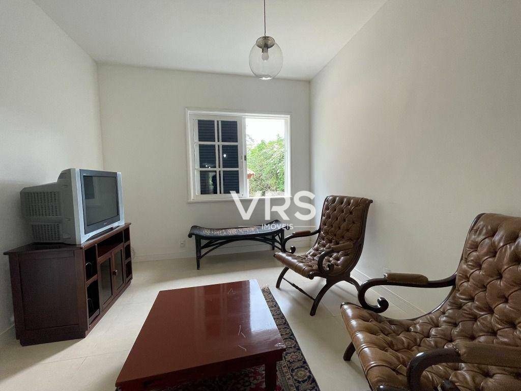 Casa à venda com 4 quartos, 350m² - Foto 27