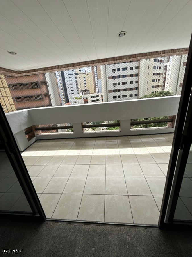 Apartamento à venda com 3 quartos, 158m² - Foto 9