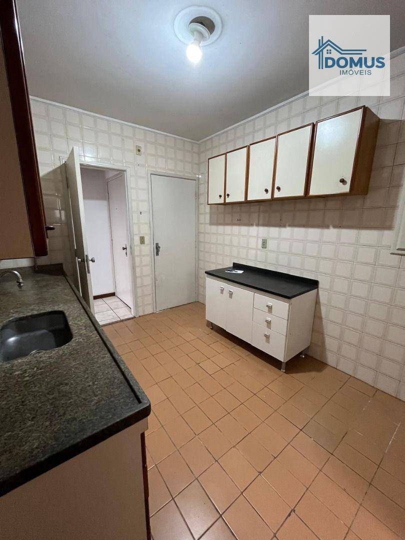 Apartamento para alugar com 3 quartos, 115m² - Foto 20