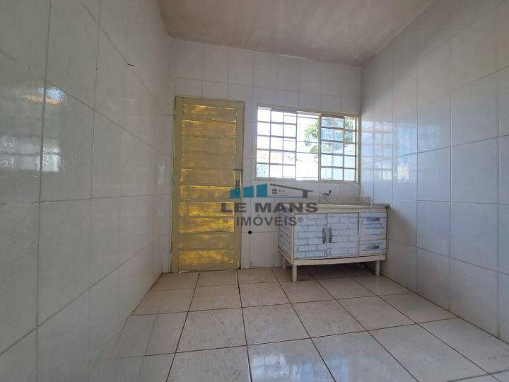 Casa para alugar com 1 quarto, 35m² - Foto 6