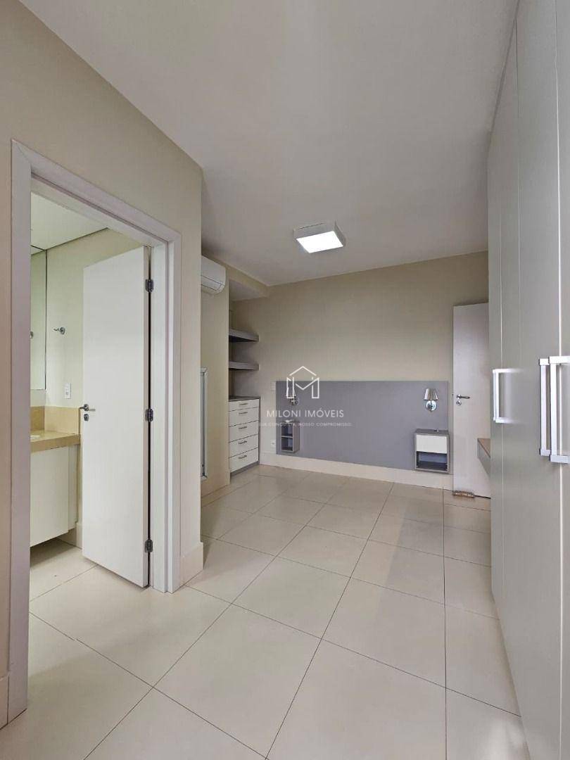 Apartamento para alugar com 3 quartos, 90m² - Foto 8