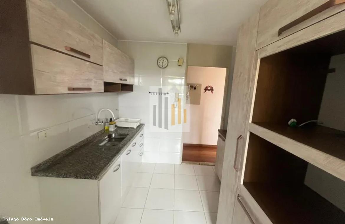 Apartamento à venda com 3 quartos, 75m² - Foto 4