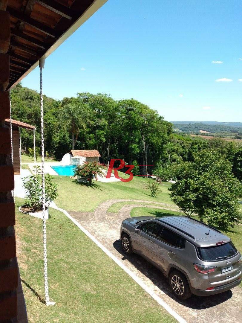 Chácara à venda com 3 quartos, 250m² - Foto 3