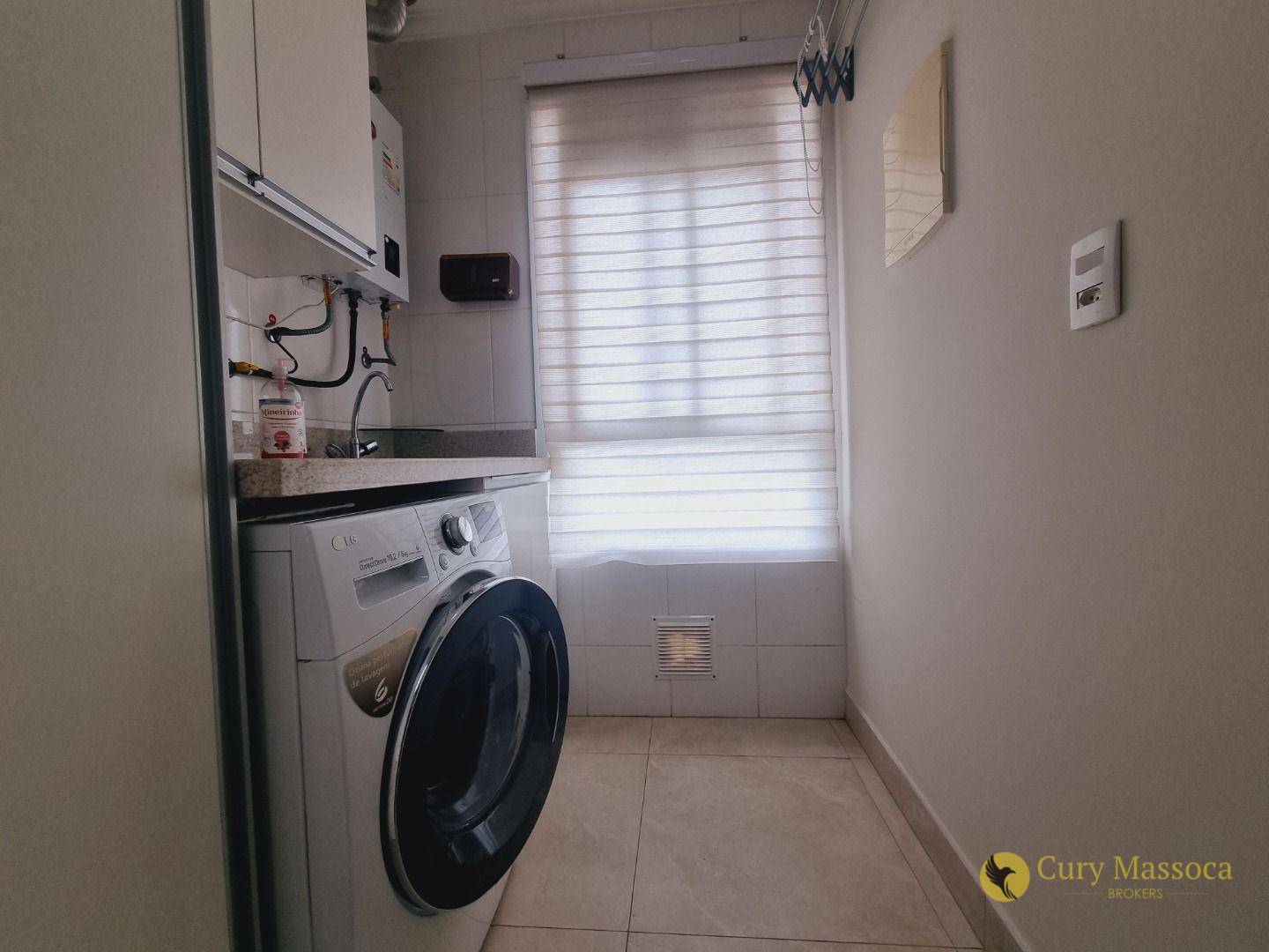 Apartamento para alugar com 2 quartos, 65m² - Foto 12