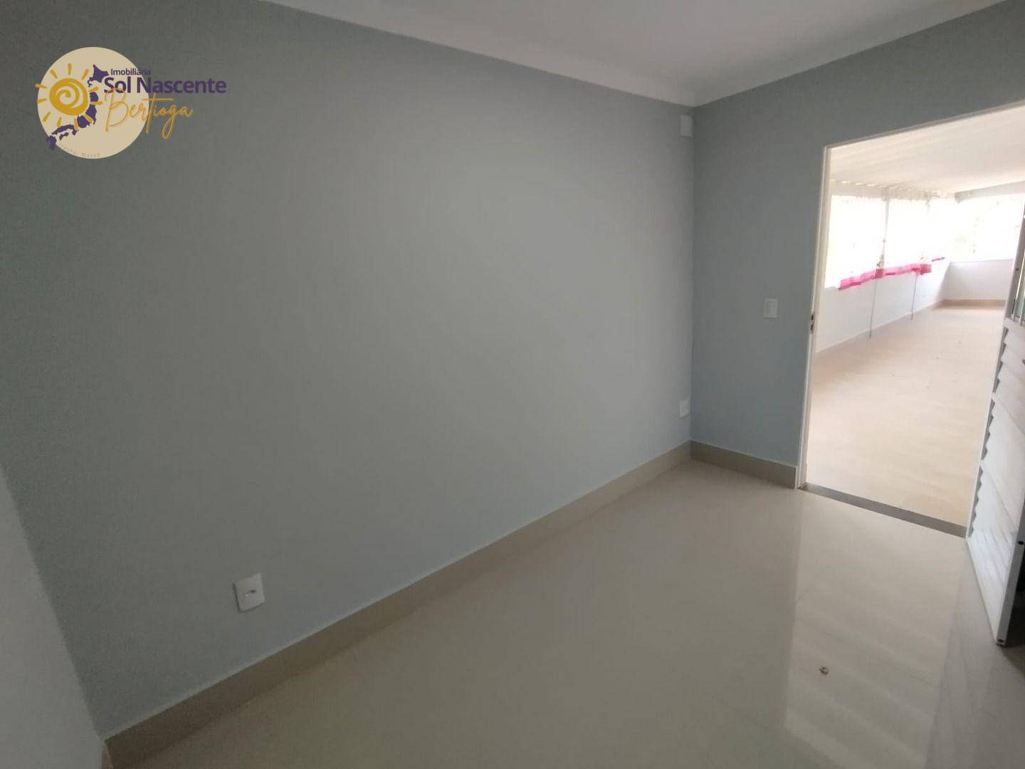 Casa à venda com 4 quartos, 180m² - Foto 11