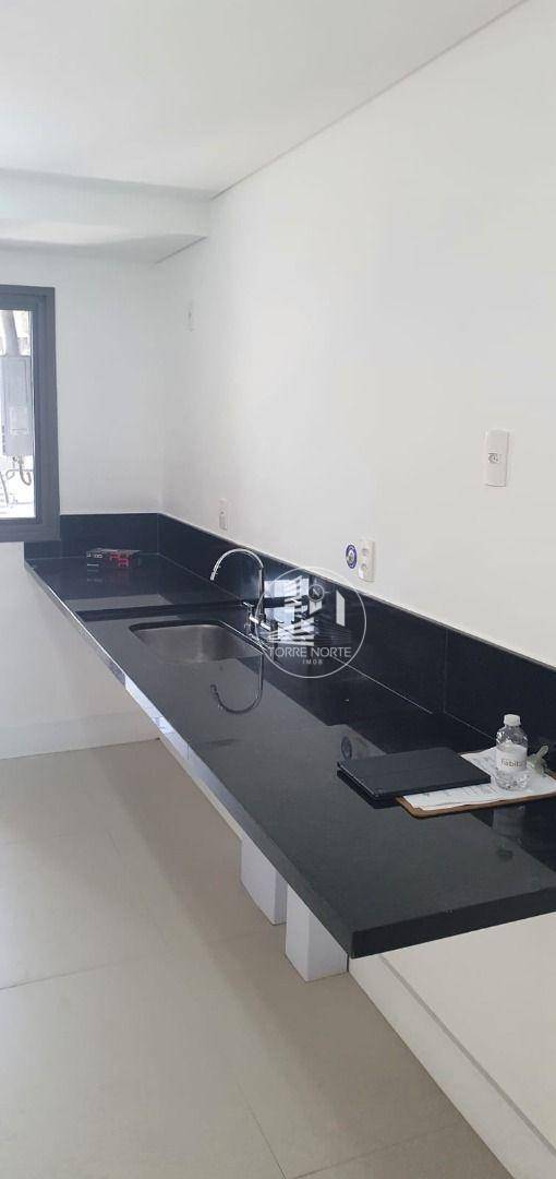 Apartamento à venda com 3 quartos, 131m² - Foto 9