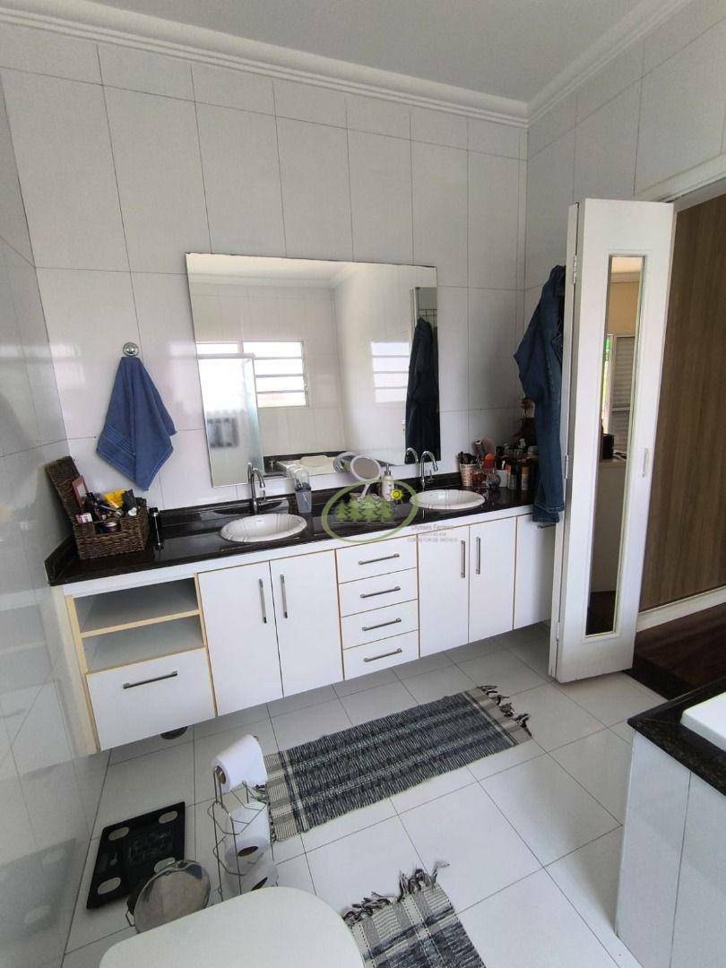 Sobrado à venda com 4 quartos, 297M2 - Foto 9