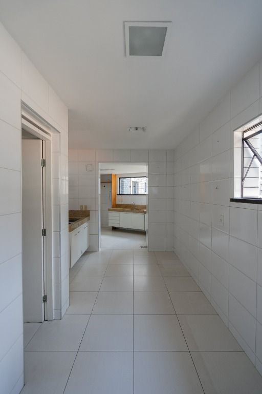 Apartamento à venda com 3 quartos, 210m² - Foto 18