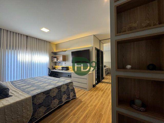 Casa de Condomínio à venda com 3 quartos, 360m² - Foto 32