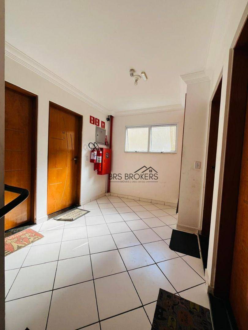 Apartamento à venda com 2 quartos, 42m² - Foto 26