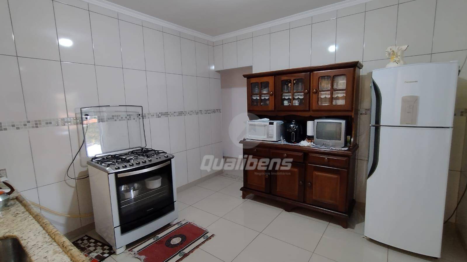 Casa à venda com 2 quartos, 188m² - Foto 6