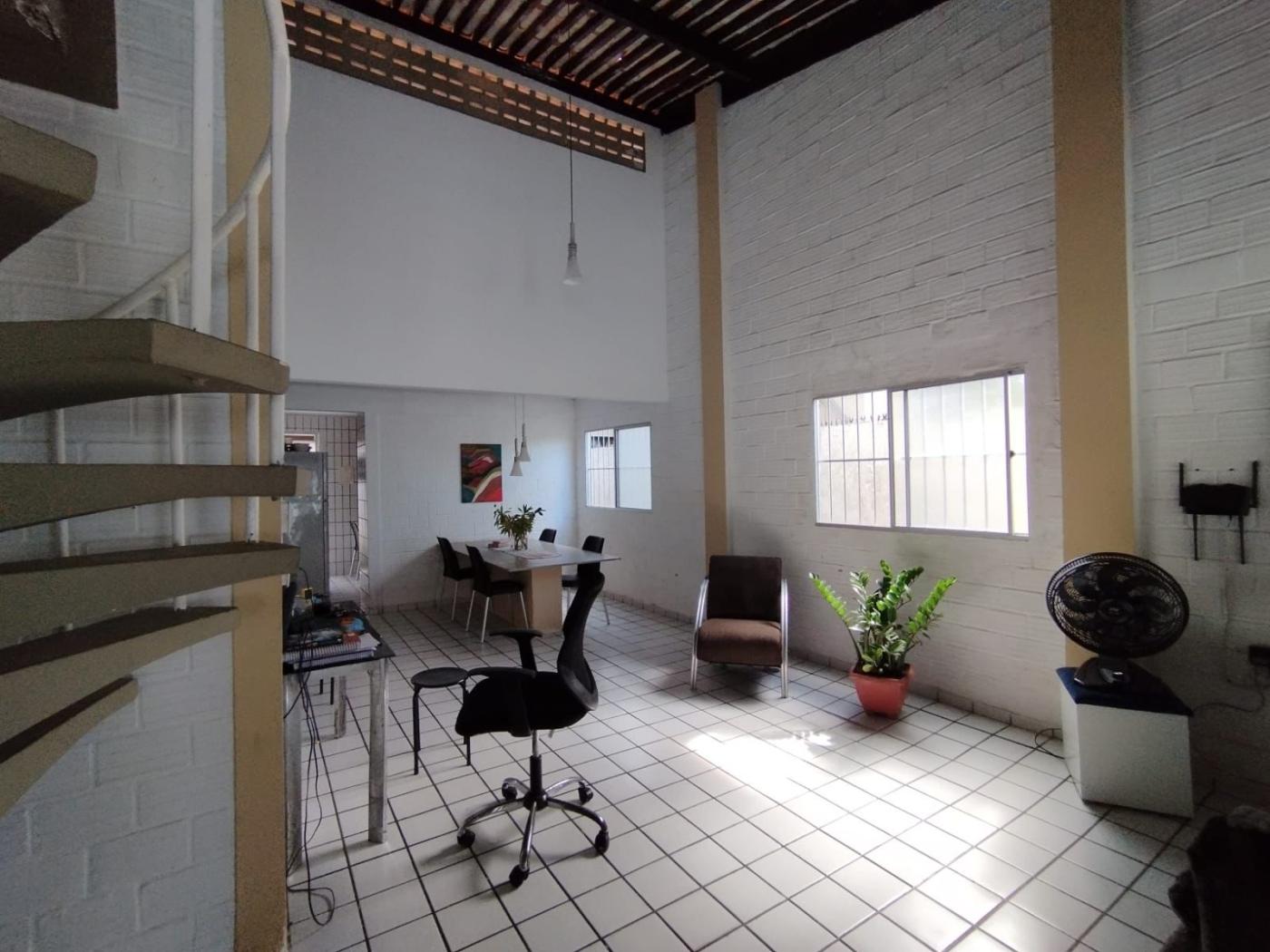 Casa à venda com 3 quartos, 194m² - Foto 7