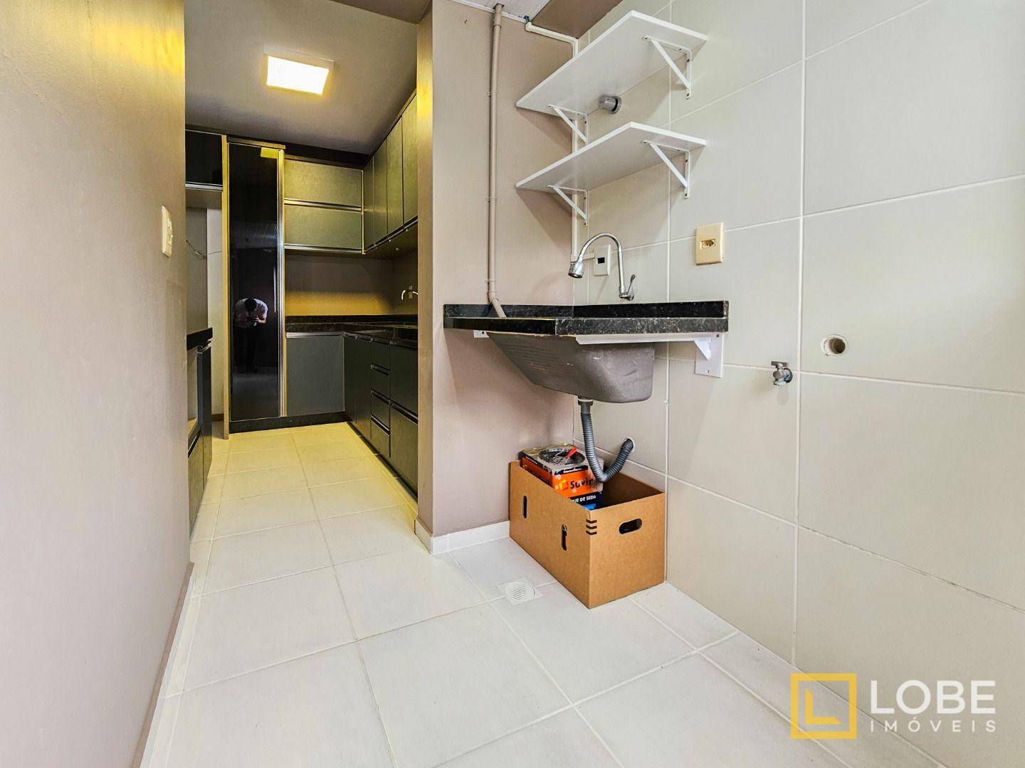 Apartamento à venda com 2 quartos, 62m² - Foto 14