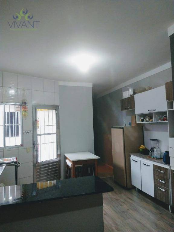 Casa à venda com 2 quartos, 65m² - Foto 11