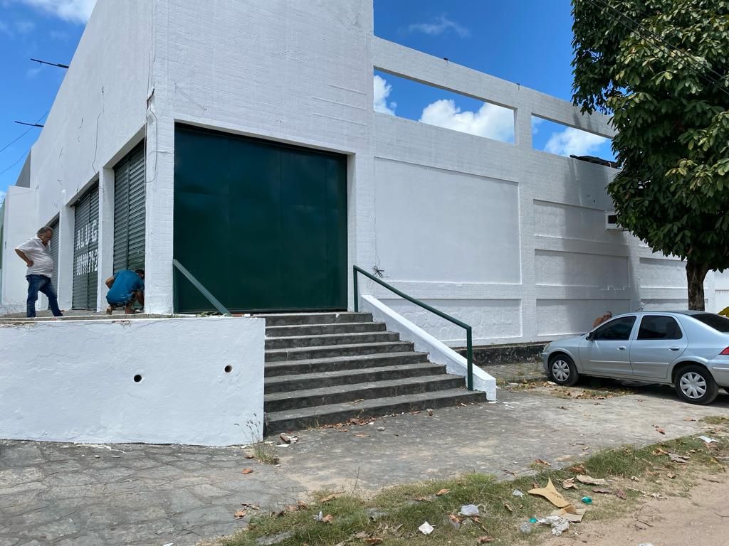 Loja-Salão, 700 m² - Foto 1