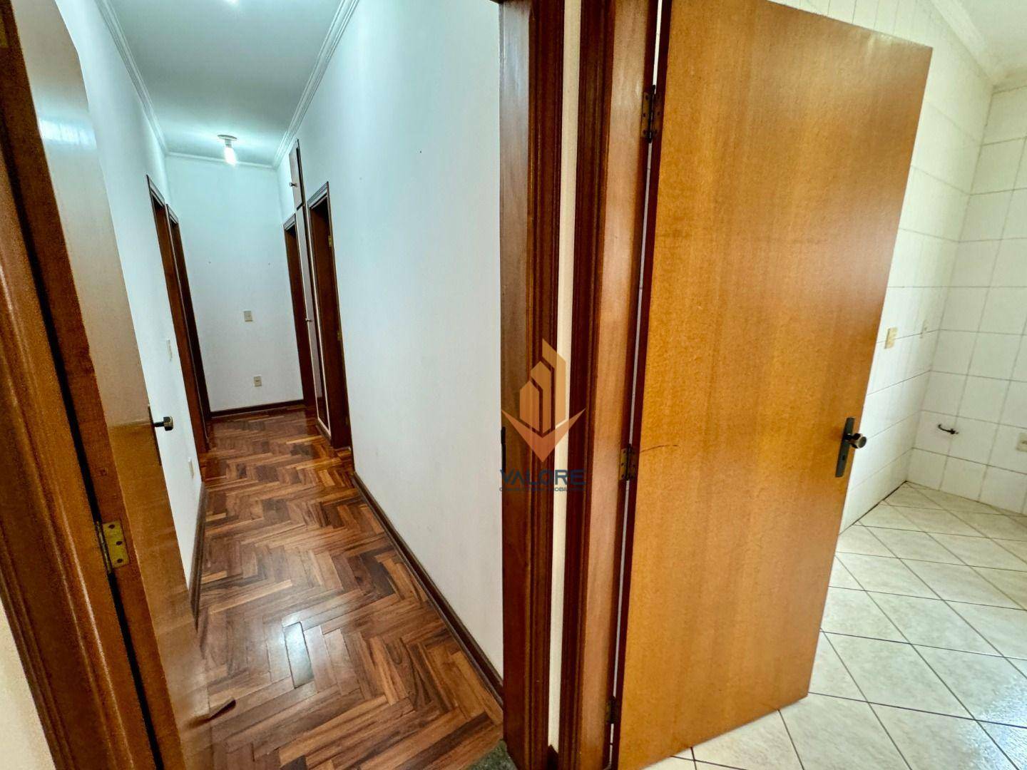 Casa à venda com 4 quartos, 155m² - Foto 26