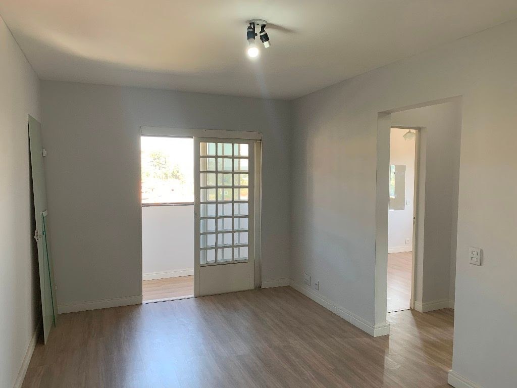 Apartamento à venda com 2 quartos, 60m² - Foto 3