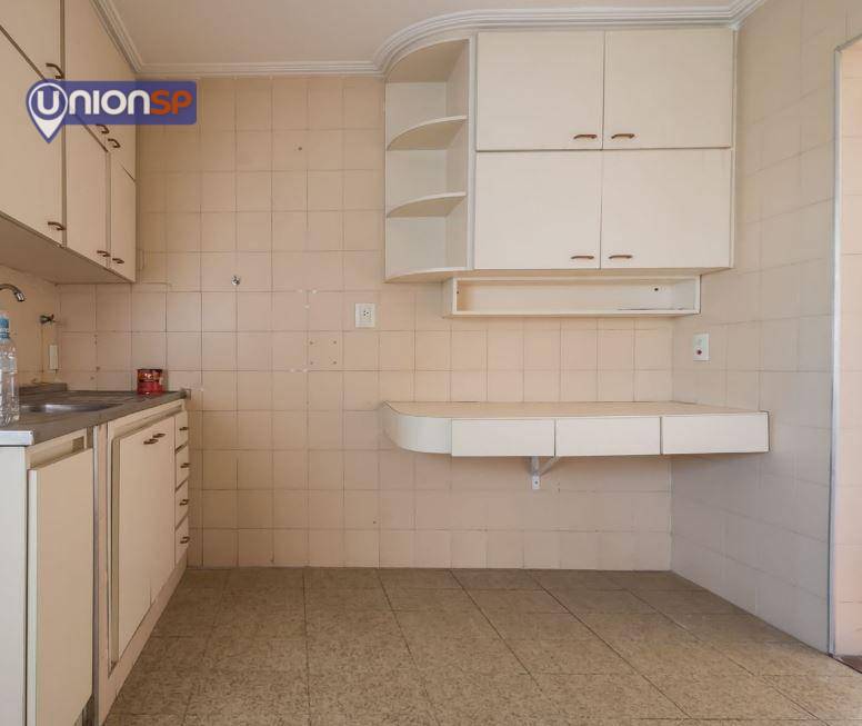 Apartamento à venda com 2 quartos, 65m² - Foto 14