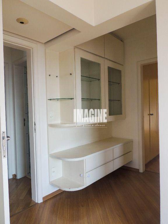 Apartamento à venda com 4 quartos, 170m² - Foto 13