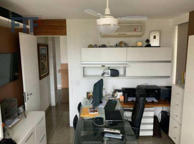 Apartamento à venda com 3 quartos, 233m² - Foto 12