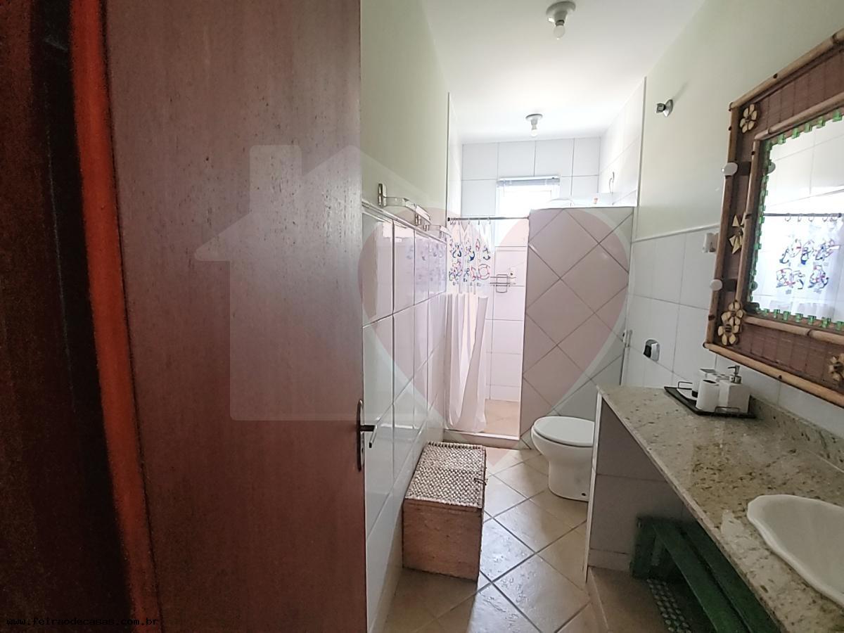 Casa à venda com 5 quartos, 240m² - Foto 44