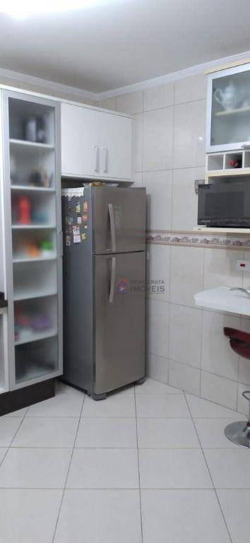 Sobrado à venda com 3 quartos, 97m² - Foto 3